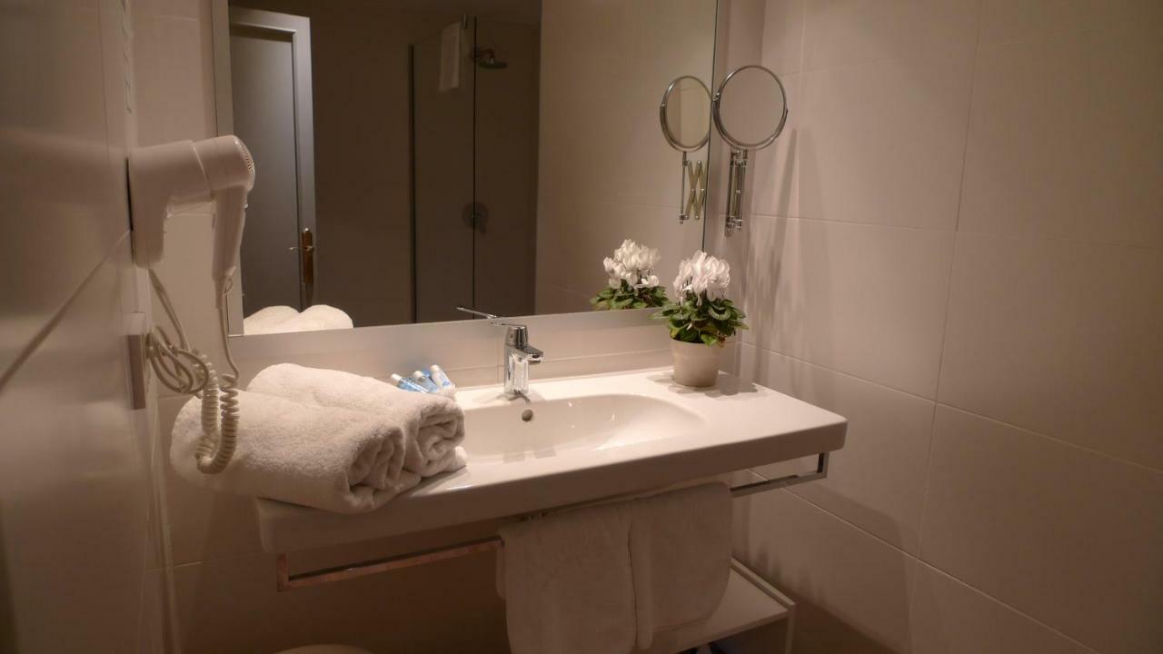Double or Twin Room Sea View,789976155:JPEG